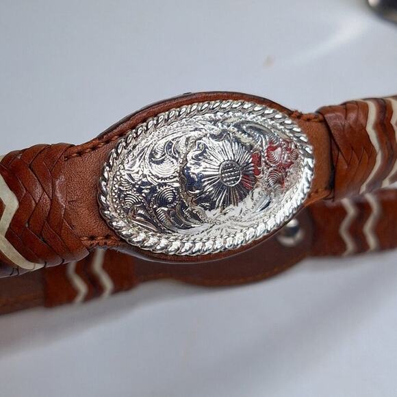 Vintage Justin Concho Western Belt Women's 28 Leather Woven Silver Southwestern - Picture 7 of 15